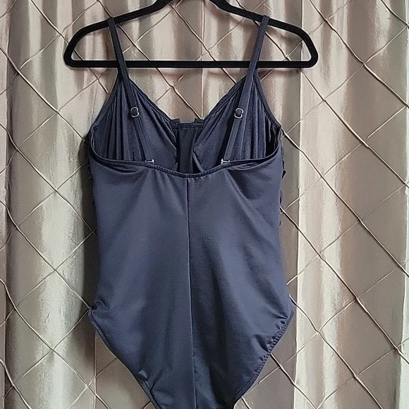 EUC- MagicSuit ‘Victoria’ Lace Up Underwire One Piece - Picture 4 of 10